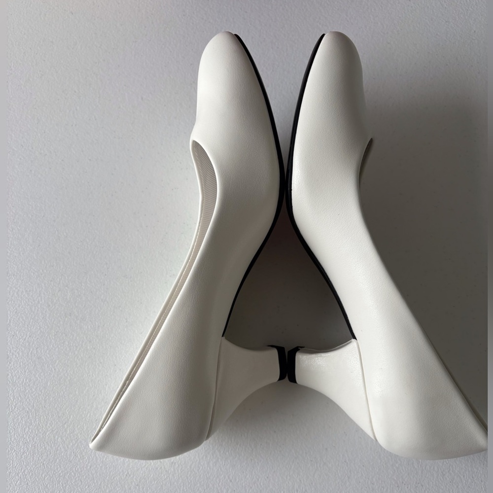 Easy Street Size 8 White Round Toe Pumps Easter Career Office Spring Summer NWIB - Picture 6 of 13